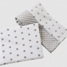 Set paturica 75x100 cm si perna 35x30 cm Nichiduta Minky Stars Grey