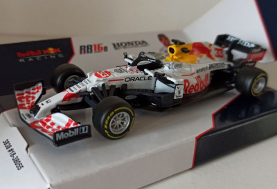 Macheta Red Bull RB16B Honda Verstappen Campion Formula 1 2021 -Bburago 1/43 F1 foto