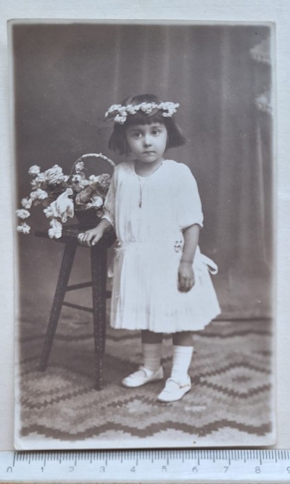 Carte poștală foto copil &ndash; &bdquo;Aura&rdquo; &ndash; Rom&acirc;nia cca 1920 &ndash; inscripție către familia Băsăiescu