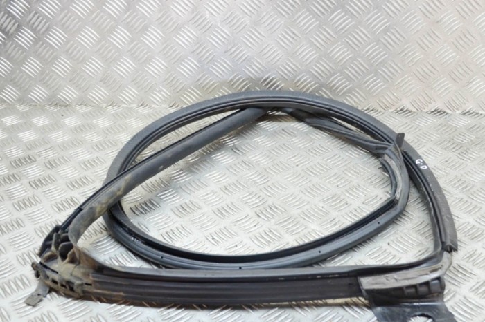 Garnitura ușă dreapta spate TESLA MODEL S 2017 OEM: MSP-U03,7C011138F15 | 14337179