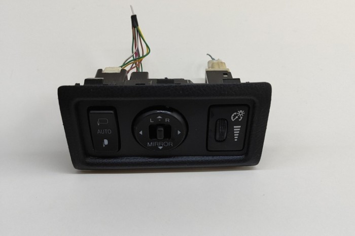 Comutator de reglare oglinda LEXUS CT ZWA10_ 2011 OEM: 84872-30030,84870-76010,84119-42020 | 30322444