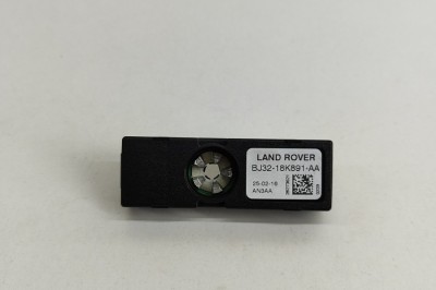 Amplificator de antena JAGUAR F-PACE X761 2016 OEM: BJ32-18K891-AA 23190933 foto