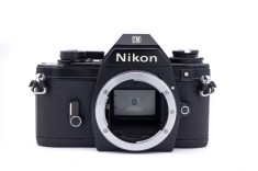 Aparat foto film Nikon EM in stare buna