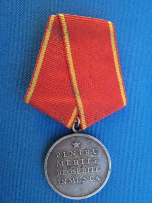 MEDALIA PENTRU MERITE DEOSEBITE IN MUNCA RPR foto