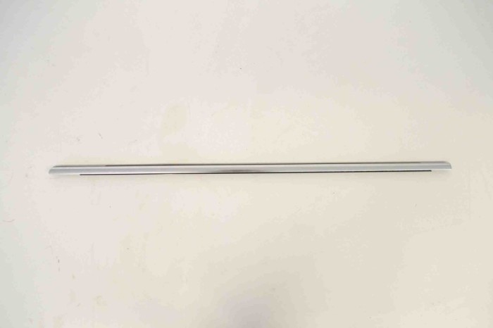 Chedar geam ușă dreapta spate VW SHARAN 7N1, 7N2 2015 OEM: 8K0959801B