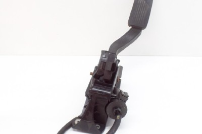 Pedala de accelerație MASERATI GHIBLI M157 2014 OEM: 68194028AA,6PV933966,04861716AD 11475200 foto