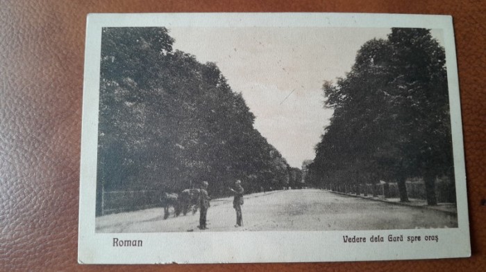Carte postala, Roman, vedere de la Gara spre oras, 1930