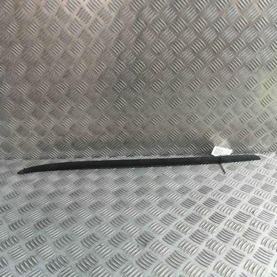 Ornament vertical parbriz dreapta VW TOUAREG 7P5 2017 OEM: 7P6854328A foto