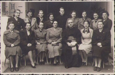 HST P25 Poza preot si membre societate catolica Turda interbelica studio Horvath foto