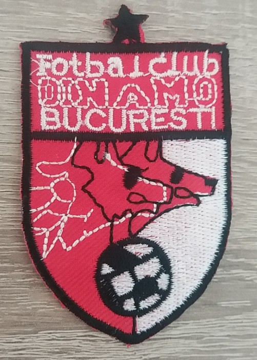 C7 22 - Ecuson - tematica sport - Clubul Dinamo Bucurasti - piesa de colectie!