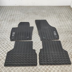 Set covorașe AUDI Q3 8U 2016 OEM: 8U1061221A,8U0061511A