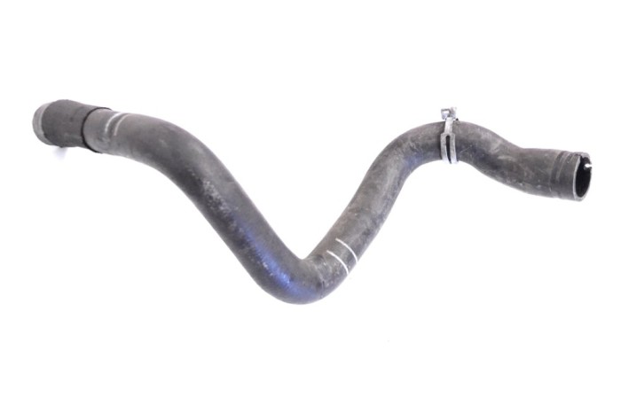 Furtun de lichid de răcire FORD FOCUS III 2015 OEM: CV61-8260-VH 14406420