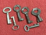 lot 6 chei vechi dimensiuni mici pentru casete , cutii , lacate sau diverse !