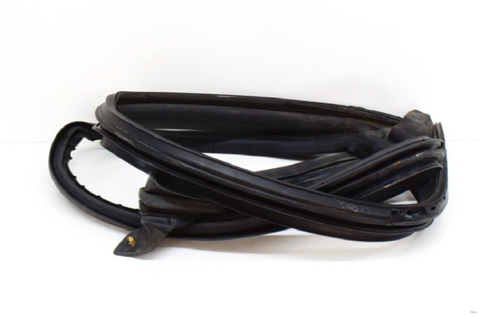 Garnitura ușă st&acirc;nga față TESLA MODEL 3 2019 OEM: 156223 | 11497304