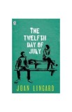 The Twelfth Day of July - Paperback brosat - Joan Lingard - Penguin Books Ltd