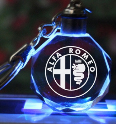 Breloc auto din cristal cu LED - Logo ALFA ROMEO foto