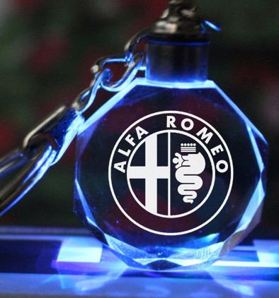 Breloc auto din cristal cu LED - Logo ALFA ROMEO