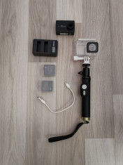 Camera sport Xiaomi Yi 4K selfie carcasa 2 baterii suplimentare foto