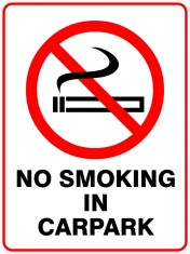 Sign no smoking in car park foto
