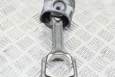 Piston OPEL INSIGNIA A G09 2012 OEM: 55574797,55575440 | 12802509 foto