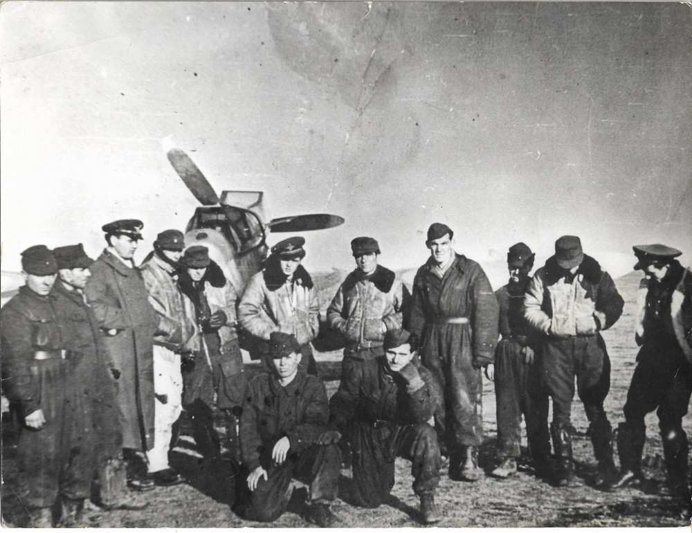 Piloti romani vanatoare al doilea razboi mondial COPIE anii 1960 | arhiva  Okazii.ro