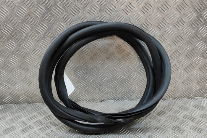 Garnitura ușă st&acirc;nga față MERCEDES-BENZ EQC 2022 OEM: A0997270300 | 27509476