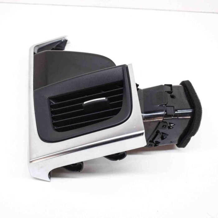 Gura de ventilație planșa de bord JAGUAR I-PACE X590 2020 OEM: J9D3018B08AB,J9D3-018B08-AB 17681804