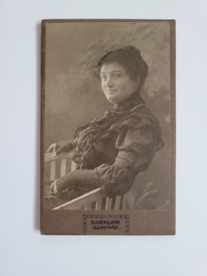 FOTOGRAFIE CDV PORTRET FEMEIE, FOTOGRAF SCHERLING ANTAL SZATMAR, SATU MARE, 1880 foto
