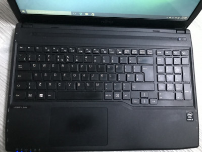 Laptop Fujitsu Siemens A555 foto