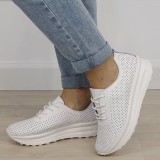 Cumpara ieftin Sneakersi alb perforati din piele naturala 5122 M2