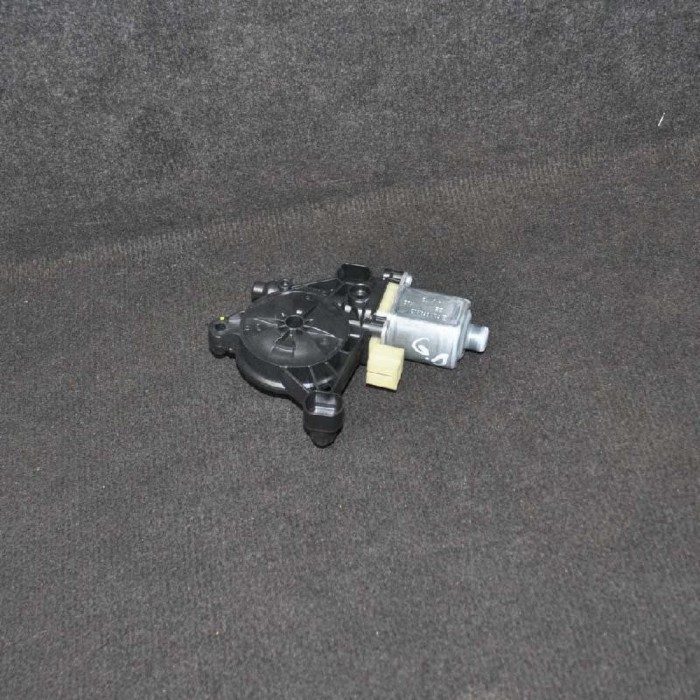 Motor macara geam ușă dreapta spate AUDI A3 Limousine 8VS, 8VM 2014 OEM: 5Q0959802,0130822712 2084403