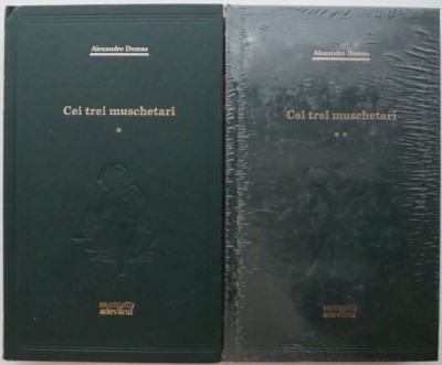 Cei trei muschetari (2 volume) &amp;ndash; Alexandre Dumas foto