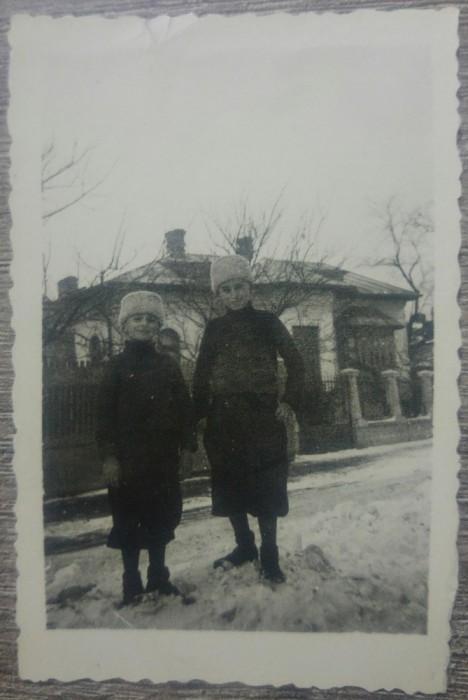 Copii pe strada// foto