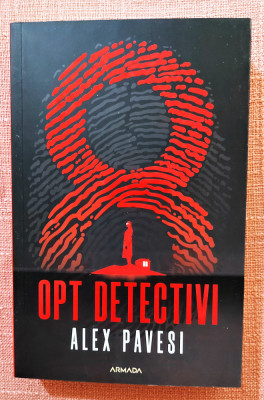 Opt detectivi. Editura Nemira, 2022 - Alex Pavesi foto