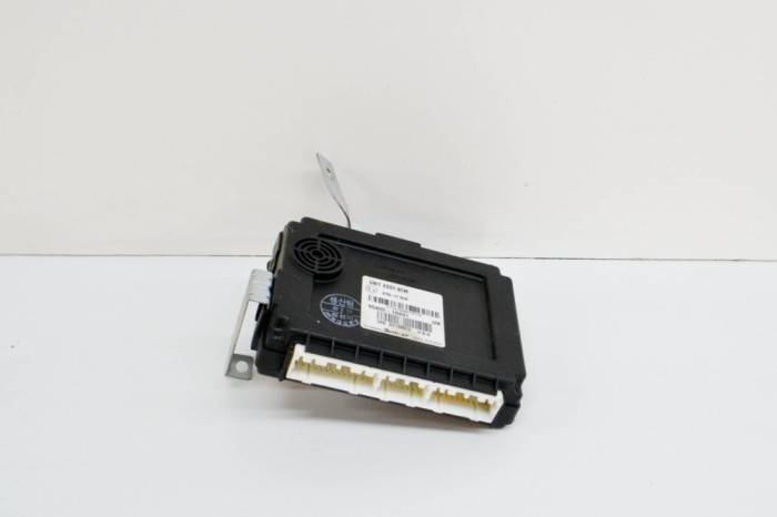 Modul de confort KIA CARENS III UN 2008 OEM: 97RA-010048,95400-1D601 | 14659319