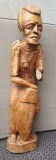 Cumpara ieftin Statueta lemn masiv, barbat trib african, inaltime 56 cm, latime 14 cm x 11 cm