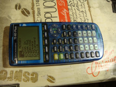 Calculator grafic Texas Instruments TI-83 plus foto