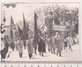 Bnk foto Ploiesti - defilare de 1 Mai pe bulevard - anii `60, Alb-Negru, Romania de la 1950, Sarbatori