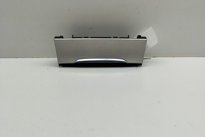 VW PASSAT Variant B7 365 2012 OEM: 3C0863284K SKU: 31045579