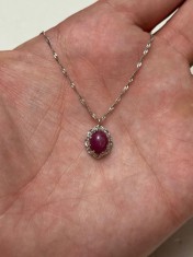 LANT + PANDANTIV AUR alb 18K + 8 Diamante + 1 Rubin Caboson - Vintage