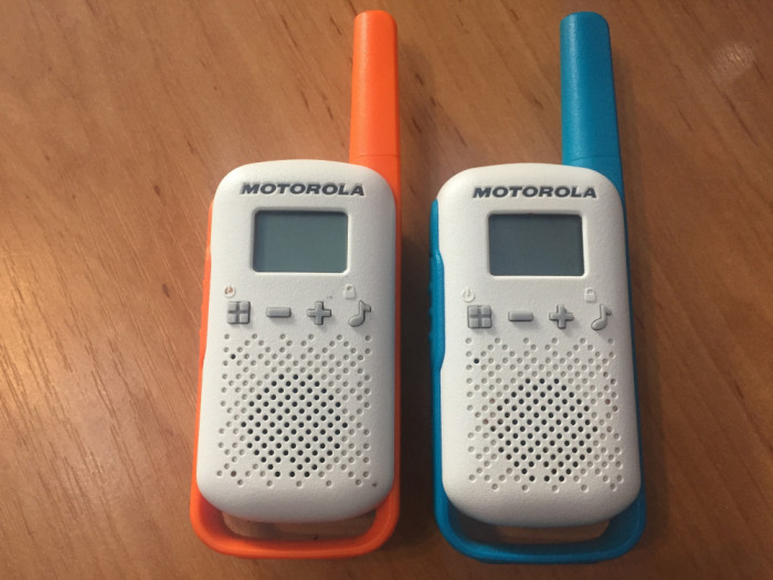 2 X Statie radio PMR portabila Motorola TALKABOUT T42 .CITITI CU ATENTIE ANUNTUL