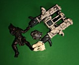 Set 4 amestec: Battleground Crossbows, Uruk-kai, craniu dinozaur mobil Cazanul lui Iggwilv Dungeons &amp; Dragons , Stapanul Inelelor Lord of the Rings