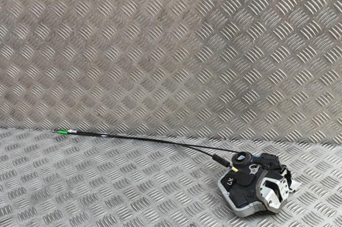&Icirc;ncuietoare ușă st&acirc;nga spate TOYOTA PRIUS PLUS _W4_ 2019 OEM: 69060-12410 31057015