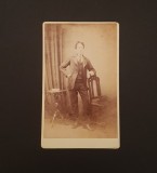 Portret Bărbat . Studio Victorian. Fotografie carte de vizită veche Anglia