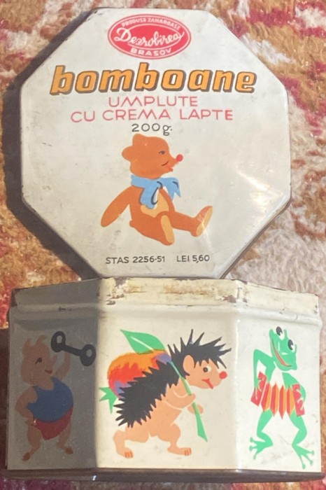DEZROBIREA BRASOV(BOMBOANE UMPLUTE CU CREMA DE LAPTE)CUTIE TABLA per.COMUNISM
