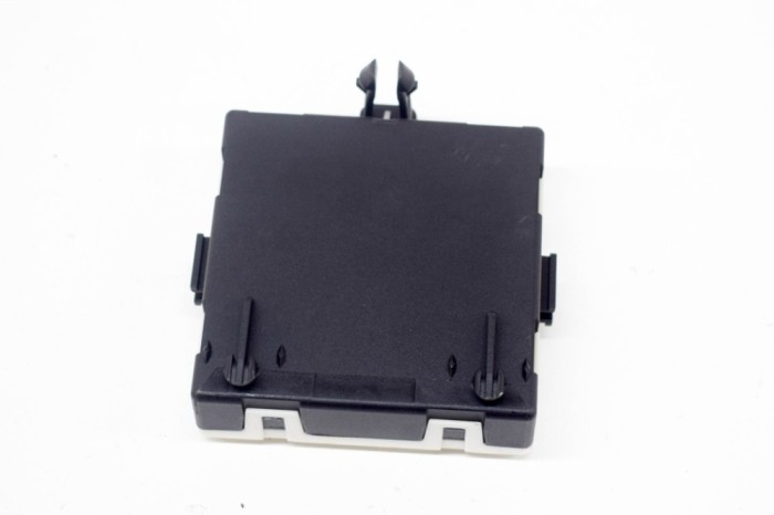Modul de control ușă st&acirc;nga spate MERCEDES-BENZ C W205 2015 OEM: A2059001811,A2059010507,A2229021008 | 14434165