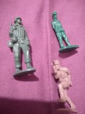 Cumpara ieftin LOT 3 FIGURINE PRET PENTRU TOATE PT COLECTIONARI