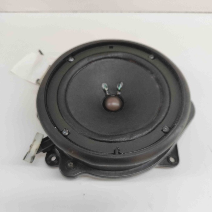 Difuzor ușă dreapta spate AUDI A8 D3 4E2, 4E8 2006 OEM: 4E0035411H 29399199