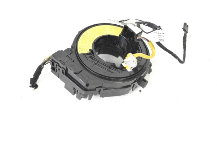 Spirala volan FORD FIESTA VI 2015 OEM: 8A6T-14A664-AE 12082169