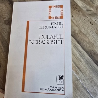 Dulapul indragostit - Emil Brumaru foto